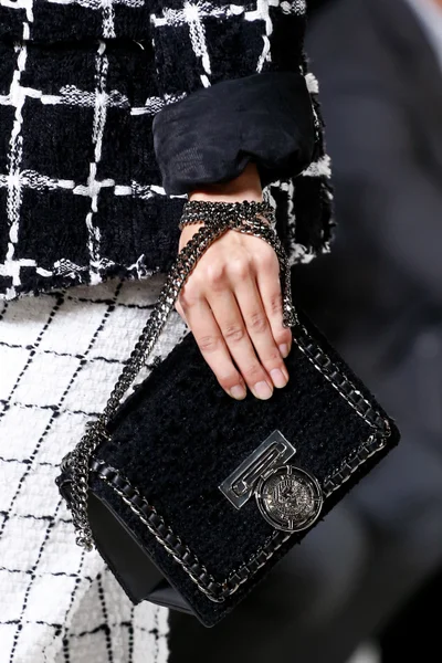 Look 57